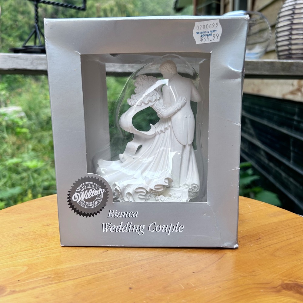 Vintage Bianca Wedding Cake Topper Figurine White Resin 5 Inch 1998 Wilton